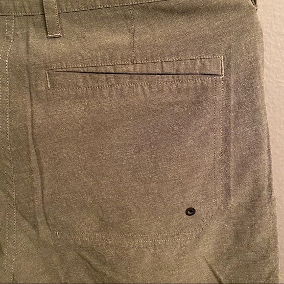 Aether Hybrid Shorts Size 30 - Picture 5 of 7